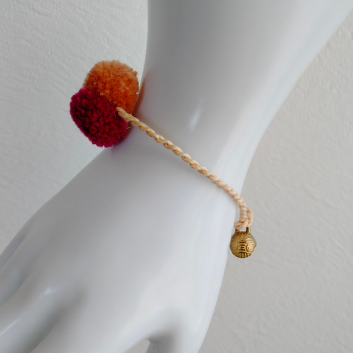 鈴付ポンポン精麻撚り紐お守りブレスレット ピンク ぼんぼり 日本産 野