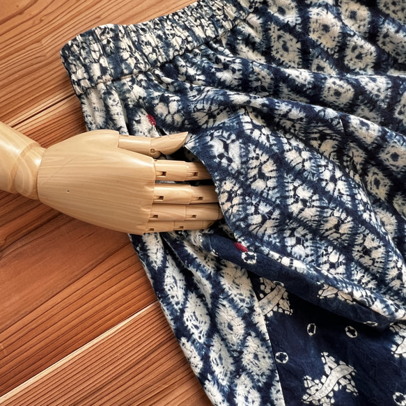 日本藍染めバルーンスカート　肉厚ふんわりスカート裏地付き 3枚目の画像