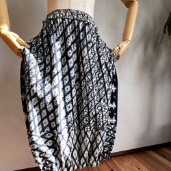 日本藍染めバルーンスカート　肉厚ふんわりスカート裏地付き 4枚目の画像