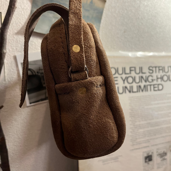 スエードバッグ　可愛いバッグ　カフェオレ色のバッグ　小さなバッグ　ハンドバッグ　クードゥーレザー／ Lot#172 2枚目の画像