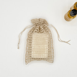 【プラスチックフリー】リネン100%の石鹸入れ　巾着タイプ　生成り　レース編み 1枚目の画像