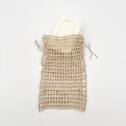 【プラスチックフリー】リネン100%の石鹸入れ　巾着タイプ　生成り　レース編み 2枚目の画像