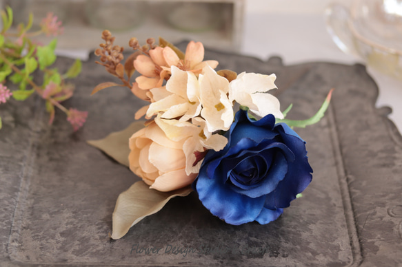 青い薔薇とチューリップのヘッドドレス　青い薔薇　髪飾り　フローレス　フラメンコ　ダンス　青　ブルー　紺　ネイビー　ピーチ 4枚目の画像