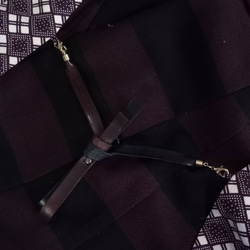 本革一重結び羽織紐 黒+焦げ茶染色レザー　着物や浴衣の羽織のワンポイントに！ 1枚目の画像