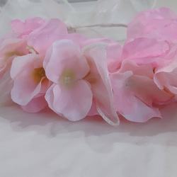 【renewal】ピンクのふわふわアジサイとスイトピーの花冠〜キッズ〜　誕生日　記念日　プレゼント　子供　女のコ 3枚目の画像