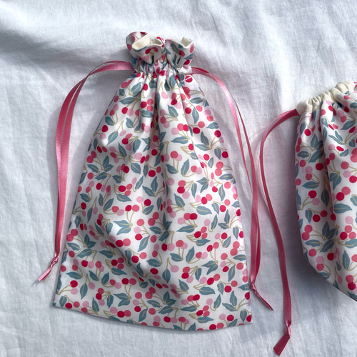 チェリードロップ巾着袋リバティのハンドメイド