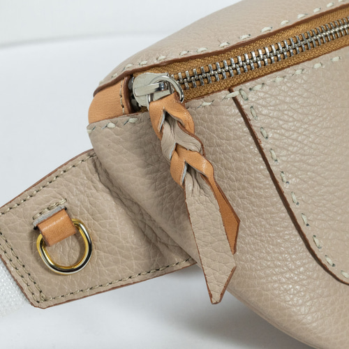 L＆KONDO レザー　ボディバッグ ベージュ　ウエストポーチ　未使用 L＆KONDO レザー ボディバッグ ベージュ ウエストポーチ 未使用