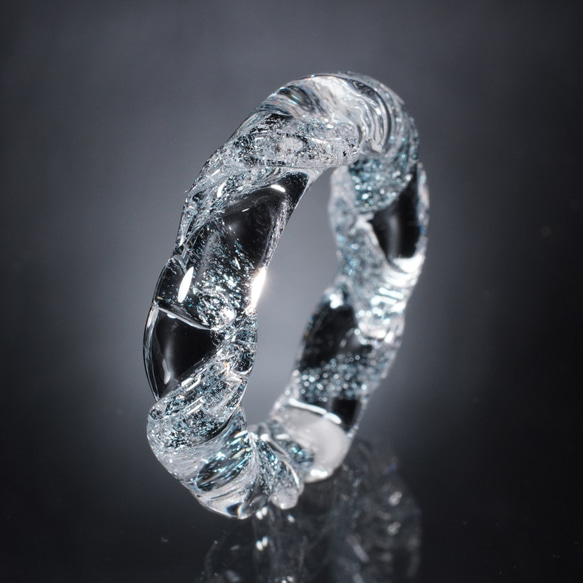 Silver Dichroic Glass Twist Ring 【YASUDA GLASS】 9枚目の画像