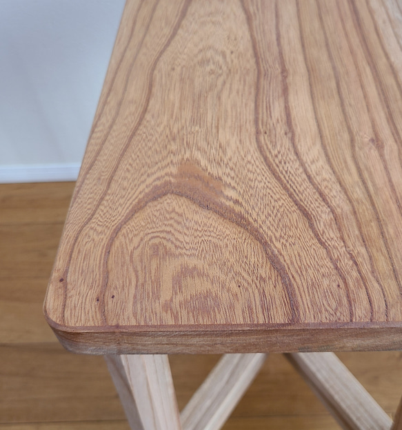【ワケありな逸品】けやき一枚板スツール　椅子　サイドテーブル　花台　欅　無垢　自然　ナチュラル　天然 6枚目の画像