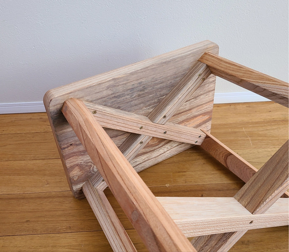 【ワケありな逸品】けやき一枚板スツール　椅子　サイドテーブル　花台　欅　無垢　自然　ナチュラル　天然 14枚目の画像
