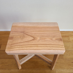 けやき一枚板スツール　椅子　サイドテーブル　花台　欅　無垢　自然　ナチュラル　天然 5枚目の画像