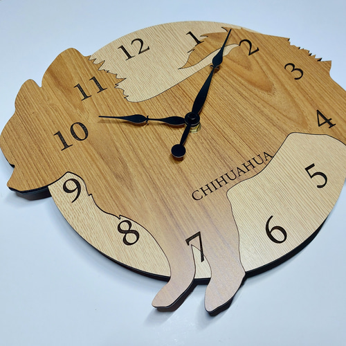 期間限定値下げ3000円引【名前入れ】ワンちゃん はみ出し壁掛け時計