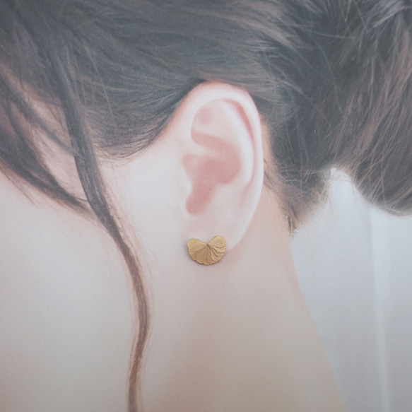 ピアス / イヤリング　petal　木材：メープル　受注制作（制作期間3日～） 2枚目の画像