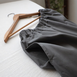 ⁑再入荷　冬sale　ラスト１　コットンチノ生地　ギャザー　スカート　ぐるぐる刺繍　花模様パッチワーク　グレーK15 12枚目の画像