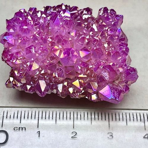 七色の夢໒꒱✨ マゼンタ オーラ水晶 原石 クラスター クリスタル