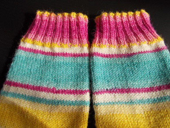 手編みの靴下　３色の幅広ボーダーの靴下②（女性用） 7枚目の画像