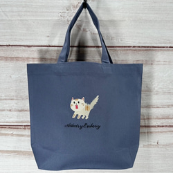 【送料無料】驚き猫の刺繍のレギュラーキャンバスミニトートバッグ 1枚目の画像