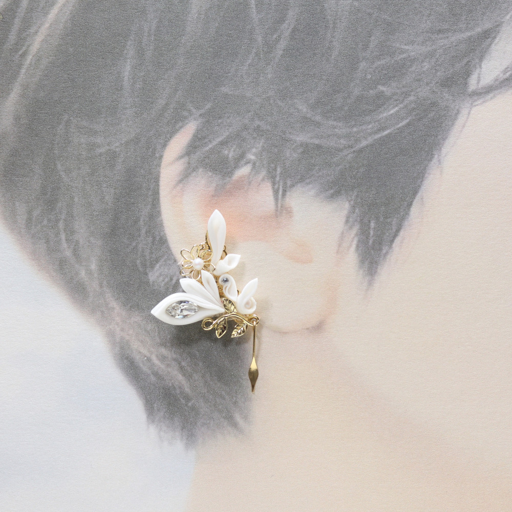 【受注製作"Angel series"】つまみ細工イヤーカフ 【01"Seraphim"】