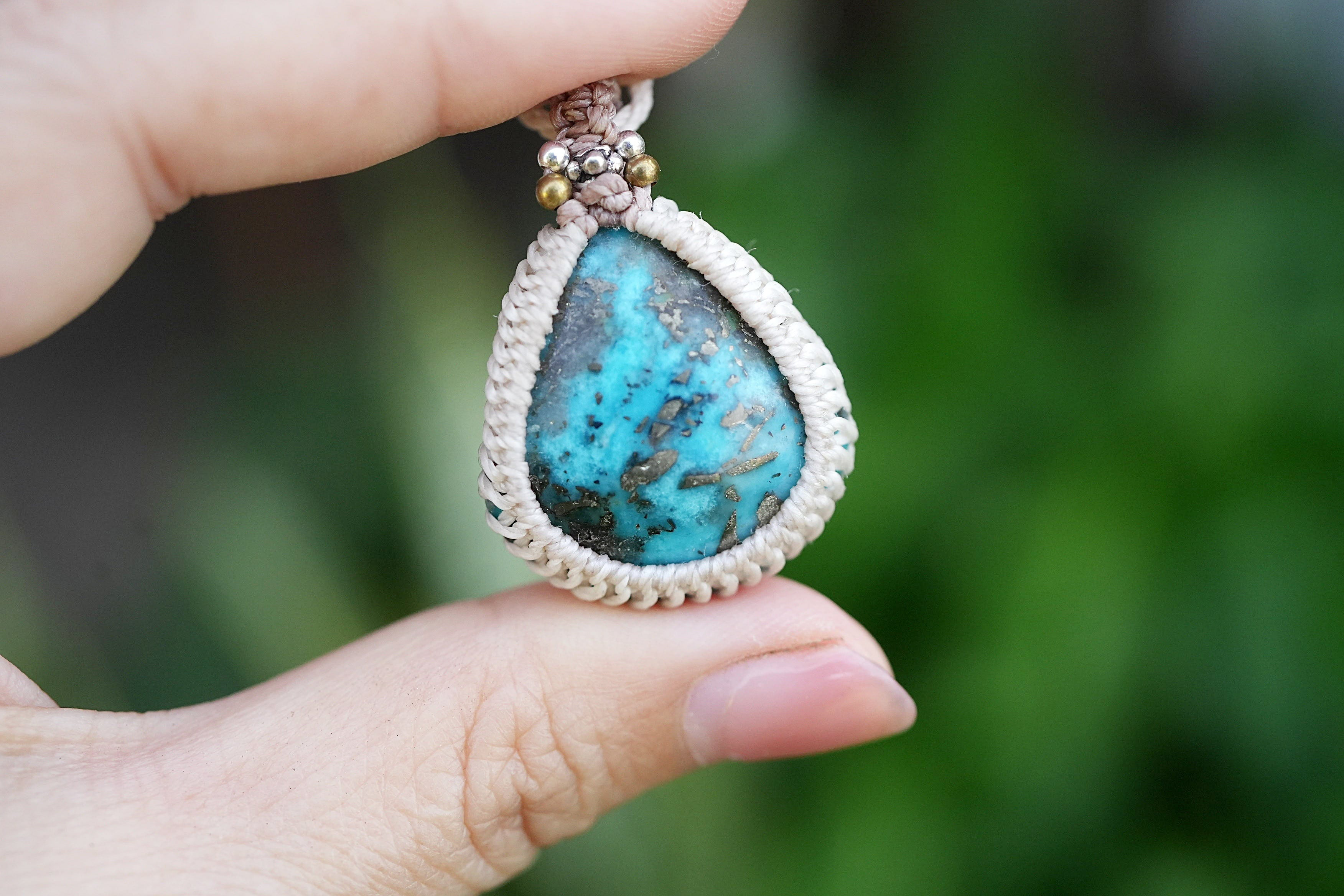 ドロップブルー★パイライト★ペルシャンターコイズ マクラメネックレス1446