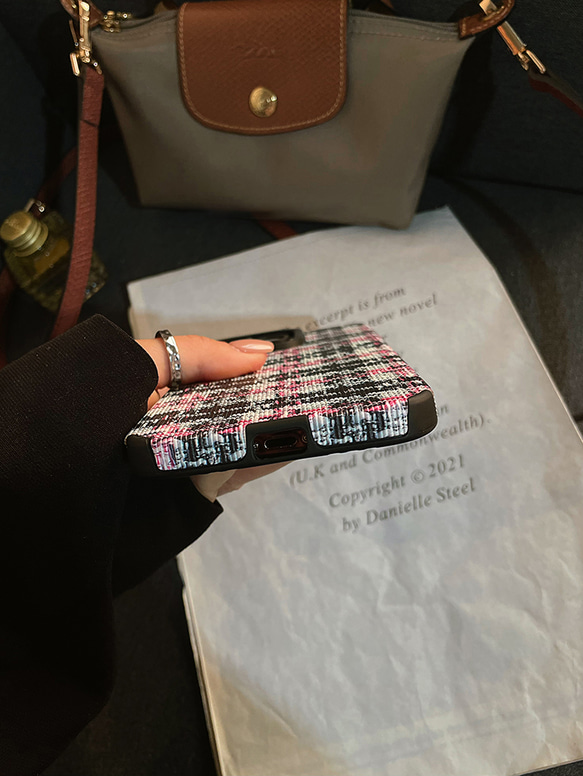 スマホケース　チェック柄　iPhoneケース 　ピンク　大人で可愛い　高級感　 5枚目の画像