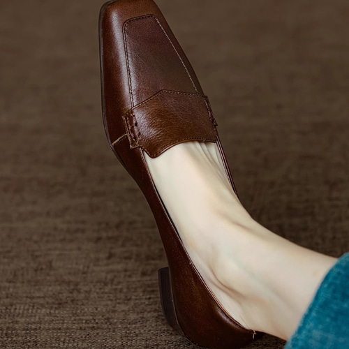 足の疲れや外反母趾。本革 ローヒール パンプス レディース スクエア