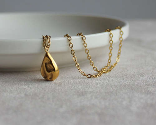 Y*)様 ペンダント ネックレス 18K 雫チャーム しずく型ペンダントネックレス ネックレス・ペンダント
