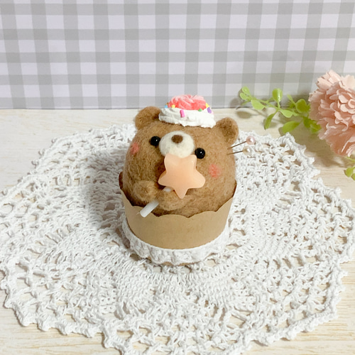 羊毛フェルトパグちゃんケーキ オーダー うちの子みたい♡羊毛フェルト パグ♡♡ ずっとそばに