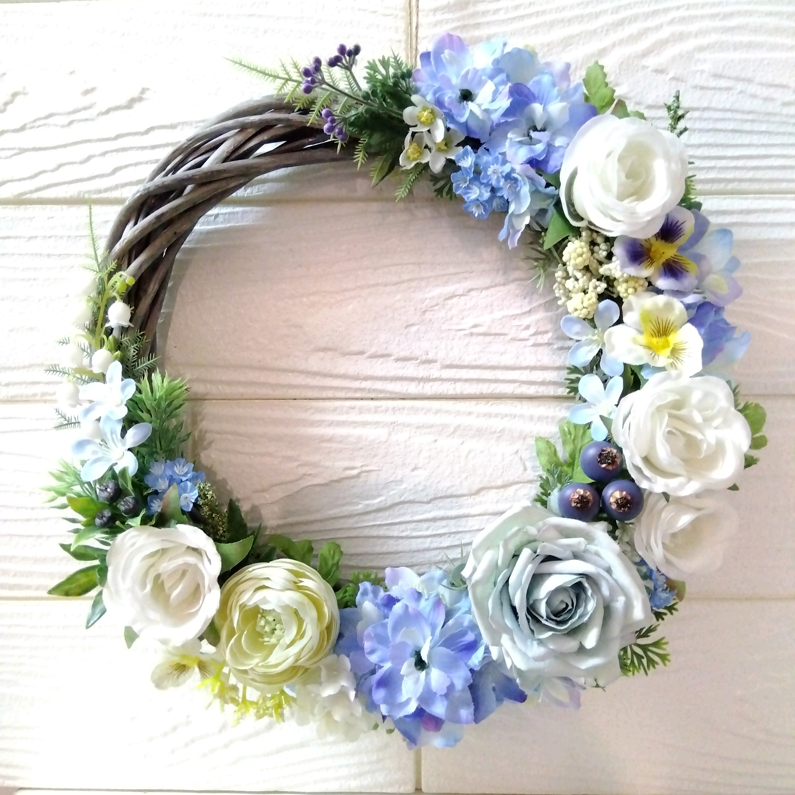 大きめ バラ と デルフィニウム のブルーホワイト リース プリンセス  