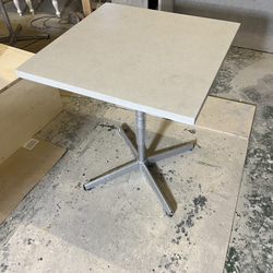 カフェテーブル　テーブル　石っぽいテーブル　まとめ買いの方送料は別途相談可。 6枚目の画像