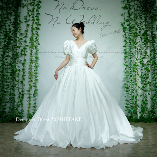 ウエディングドレス・サテンプリンセスドレス・袖付き・パニエ付  