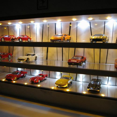 1/64展示30台可・3層式 白大理石・ディスプレーBOX / ネオジオラマ