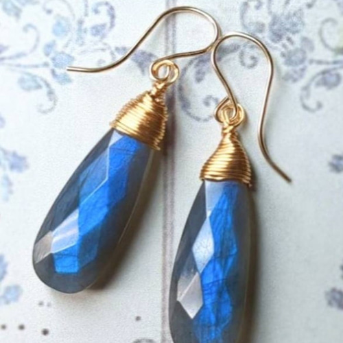 幻想的な極上シラー 上質 ブルーラブラドライト25mm大きなロングペア