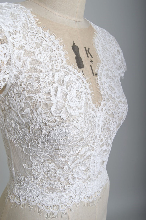 高品質！婚紗波萊羅短上衣米白色 V 領新娘/伴娘/婚禮法式袖 第3張的照片