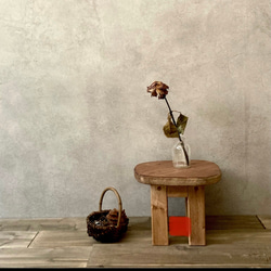 【オーダー専用】小さい椅子 木製 アンティーク風　イス　シャビー　北欧　オットマン　観葉植物置き　ミニテーブル　ブラウン 2枚目の画像