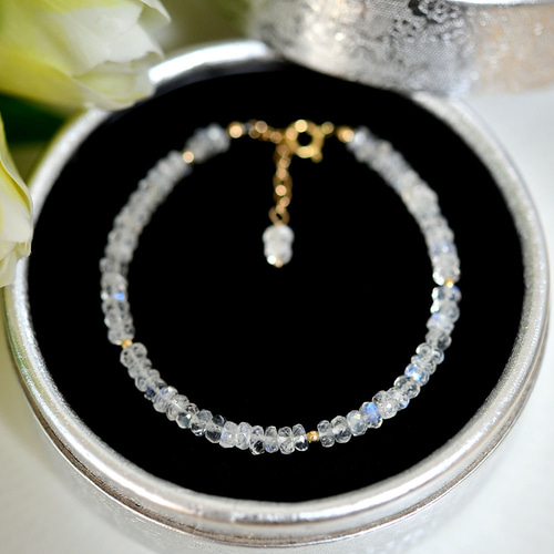 オリジナル 愛を深め幸福を持続するムーンストーンの1連のブレスレット  