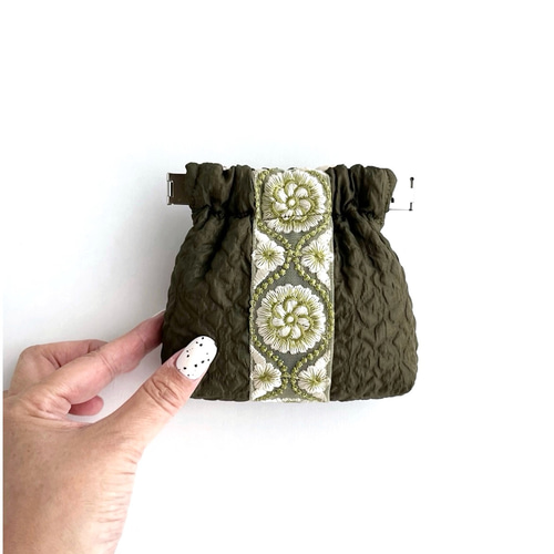 インド刺繍生地　ほわほわポーチ インド刺繍生地ほわほわポーチ