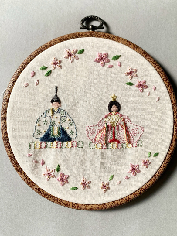 お雛様 《刺繍壁飾り 壁飾り 刺繍枠 刺繍 春 》 タペストリー