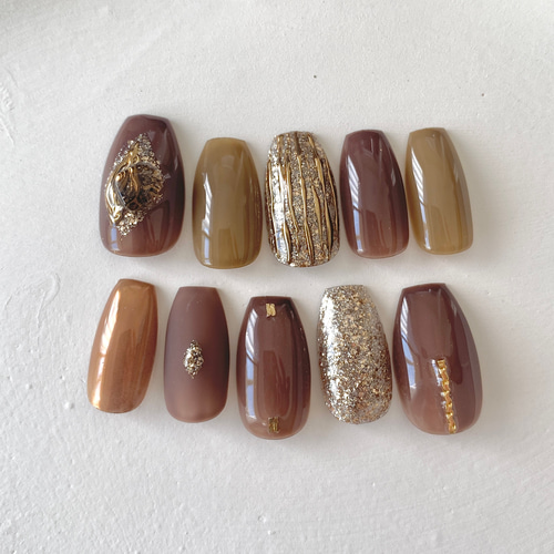 カーキブラウン ブラウンネイル ブライダルネイル ゴールドネイル 綺麗