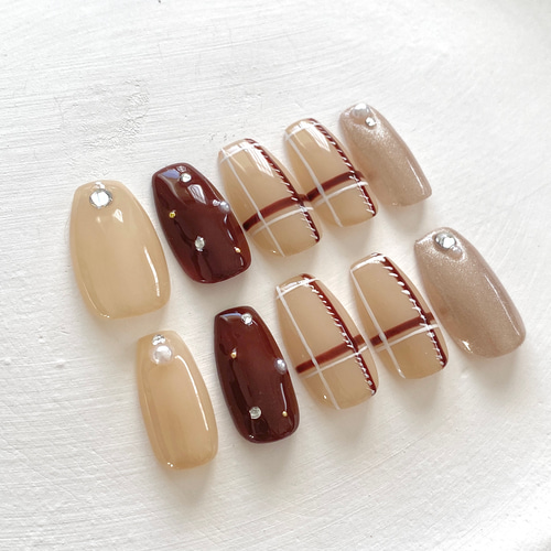 チェックネイル ボルドーネイル 赤ネイル バレンタインネイル ガーリー