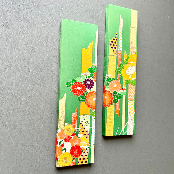 着物のファブリックパネル　鮮やかな緑の竹林と花々（2枚セット）着物リメイク　インテリア　古民家　ひなまつり　壁飾り　日本 1枚目の画像