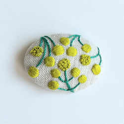 ミモザの刺繍ブローチ【Botanical】 1枚目の画像