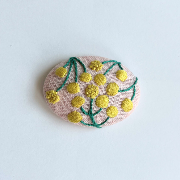 ミモザの刺繍ブローチ【Botanical】 4枚目の画像