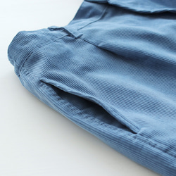 可以一直穿到春天的燈芯絨寬鬆褲，寬直筒（藍灰色）PT17。 第14張的照片