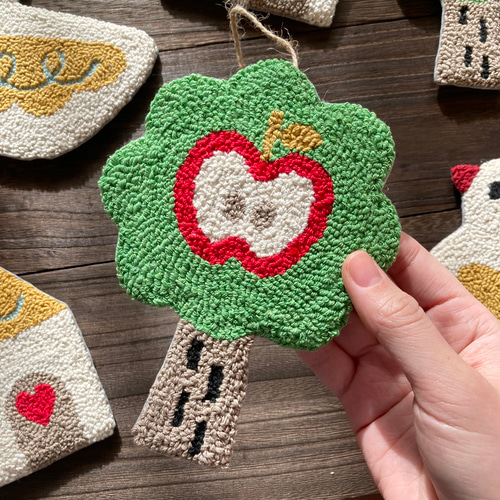 北欧ナチュラル コースター 壁飾り 壁掛け インテリア 刺繍 カラフル