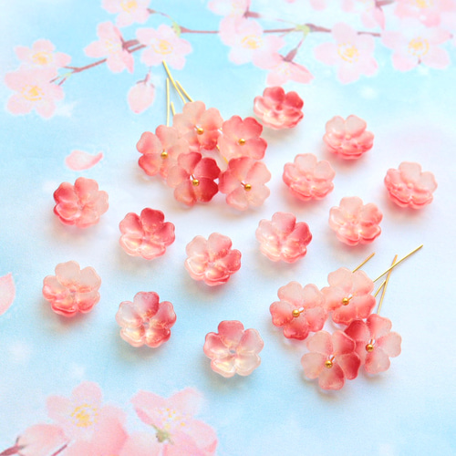 新作☆13mm さくら、桃の花 お花のガラスビーズ ゴールド