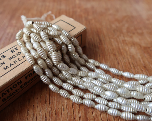 希少！  アンティーク  ガラスビーズ アンティークガラスビーズ Ø2㎜（ﾌﾞﾙｰ）1920年代 フランス製