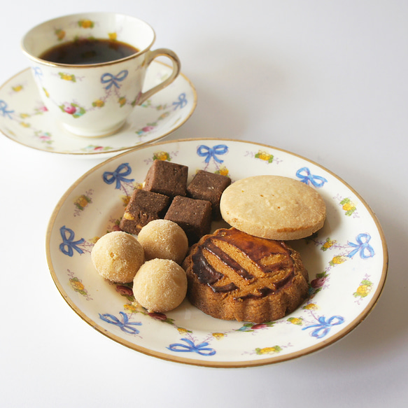 〘送料無料/春限定〙ヴィーガンのクッキー缶とオーガニックコーヒーのセット 10枚目の画像