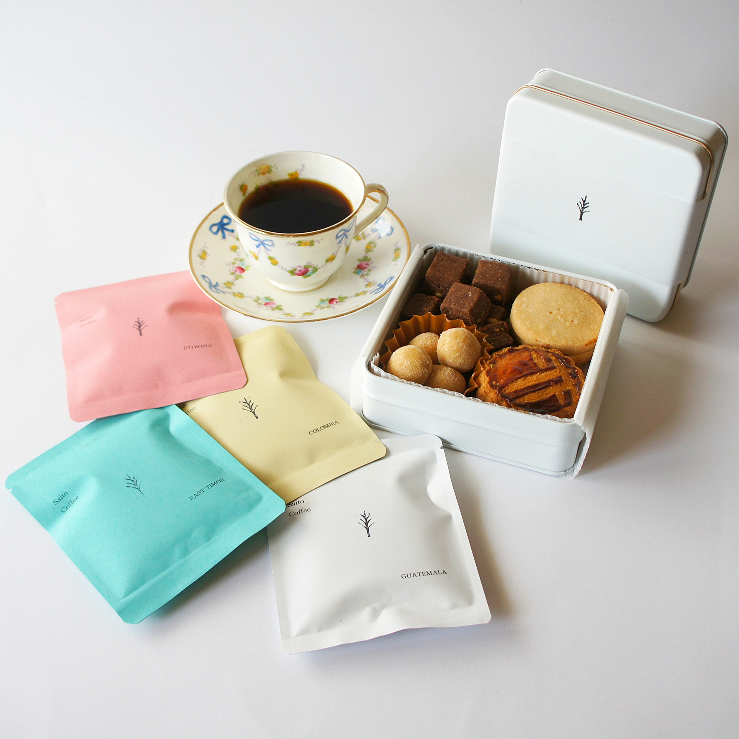 ヴィーガンのクッキー缶とオーガニックコーヒーのセット