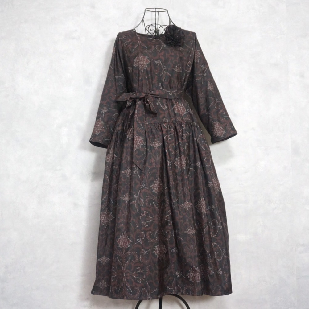 着物リメイク紬のギャザーワンピース 紬 Vネックギャザーワンピース 着物リメイク 絹 ハンドメイド