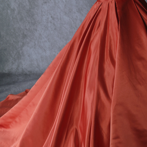 送料無料！人気上昇！テラコッタ色 エンパイアライン パーティードレス  